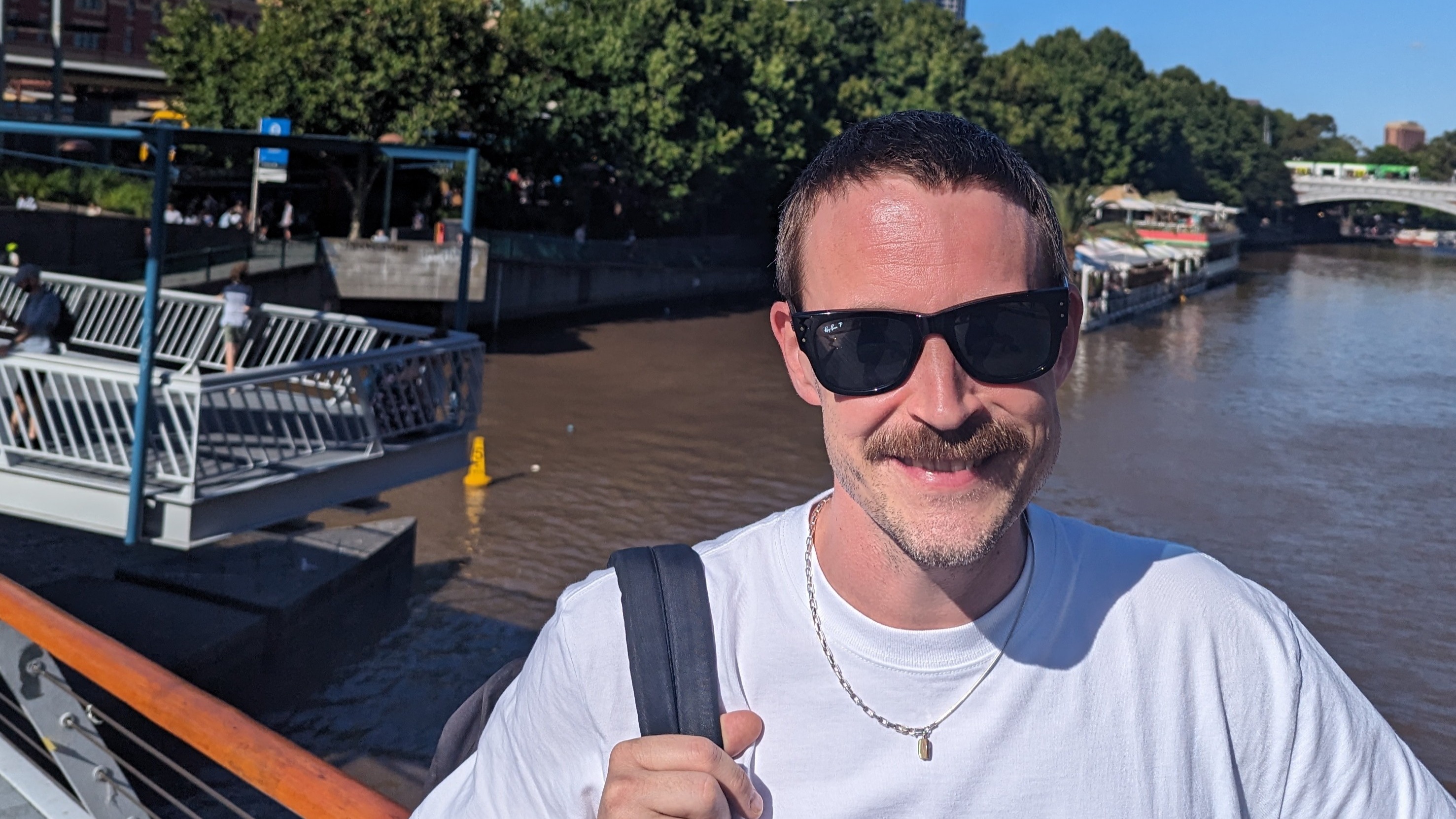 New Massage | Telephones