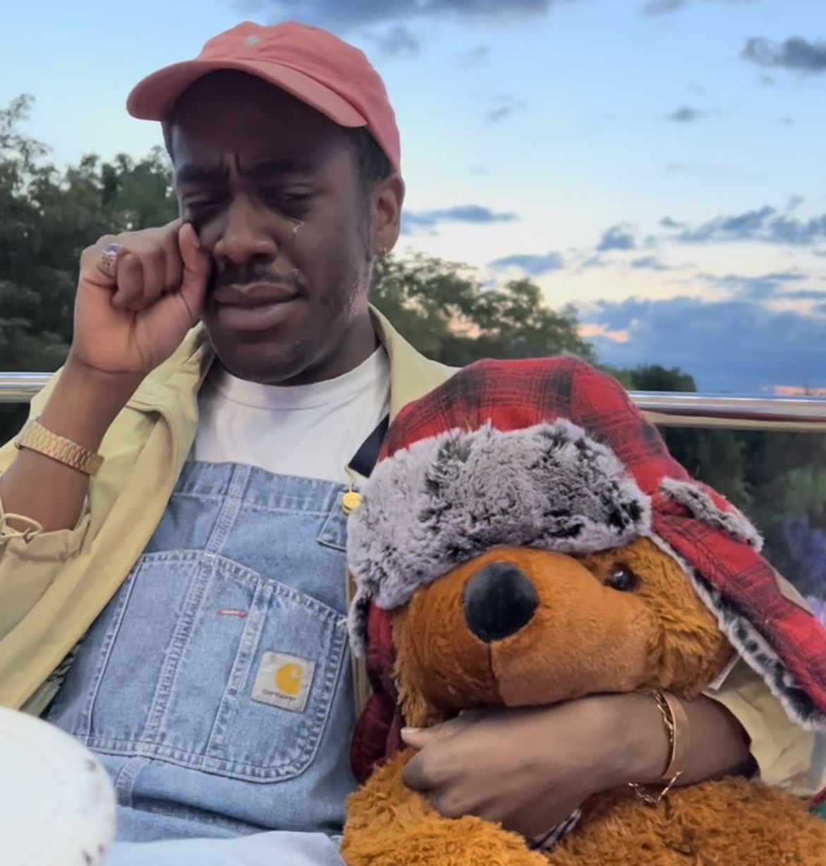 Heartbreak Hotline | Bridontknow