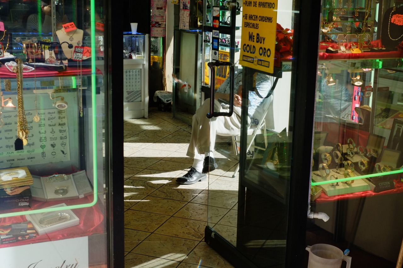 Rumah Radio | naima.world