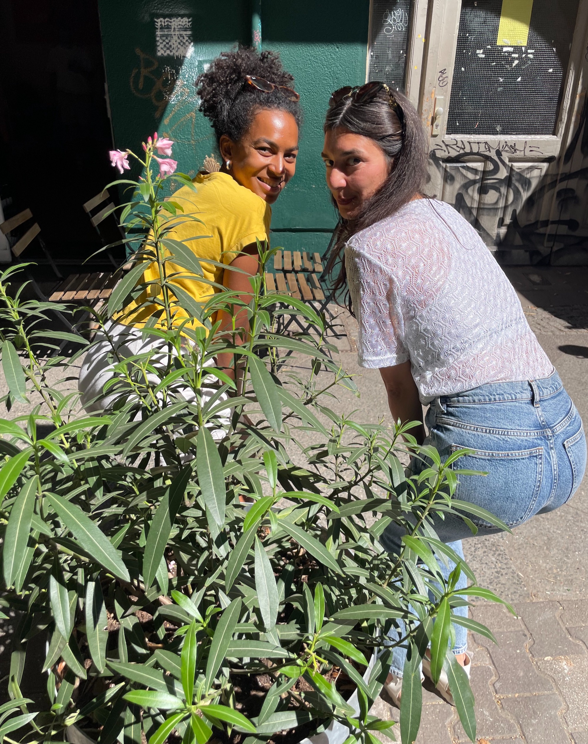 Awkward Aquarians | Raha & Leona