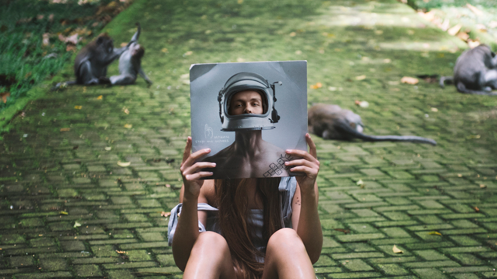 Listening Hymns | ILYICH