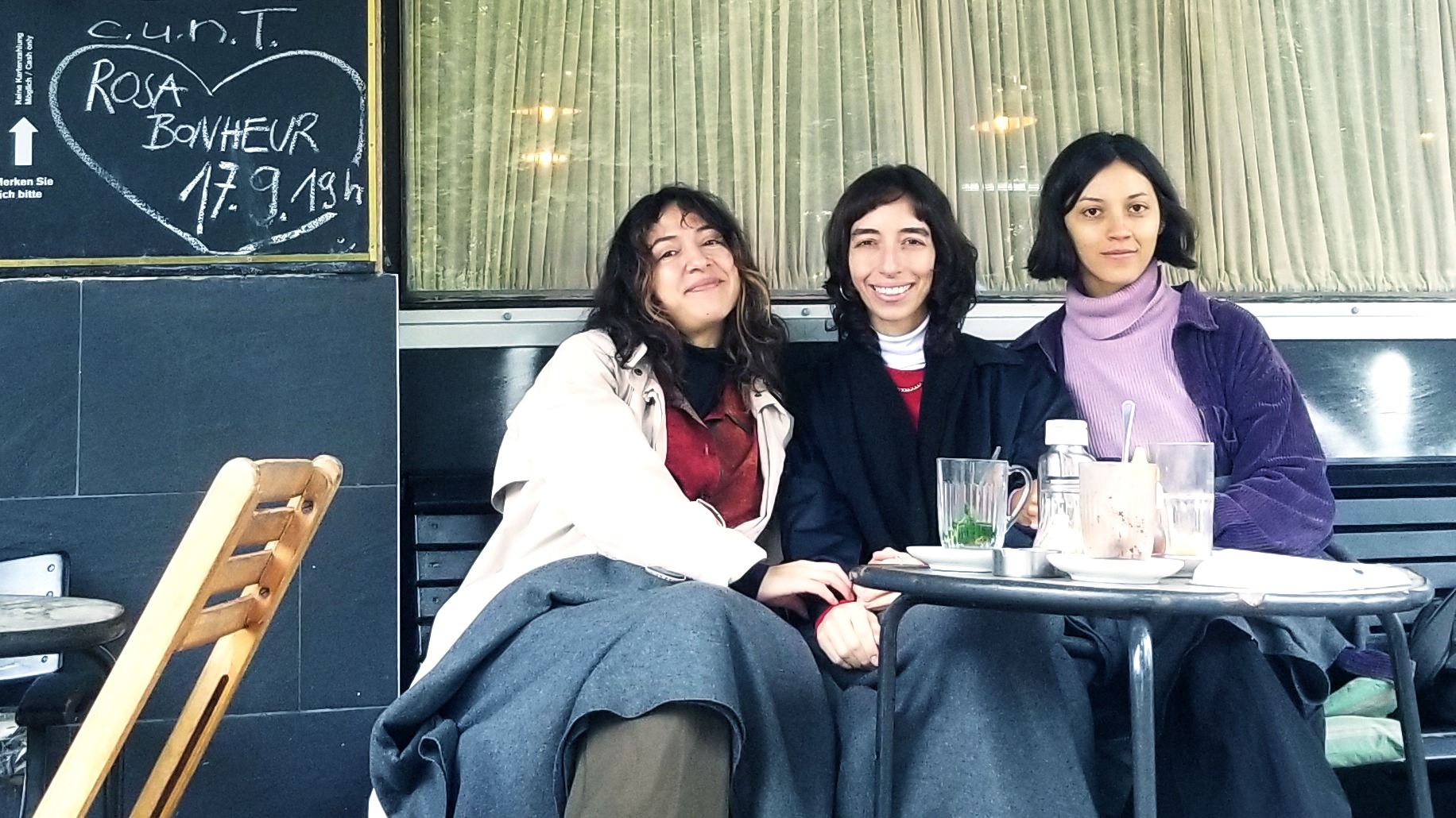 Beyond of_line | Berenice Llorens, Nicole Luján & merma suelo