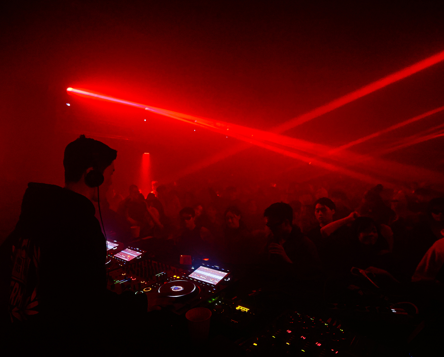 Berlin vacation after Seoul rave | Short Finger