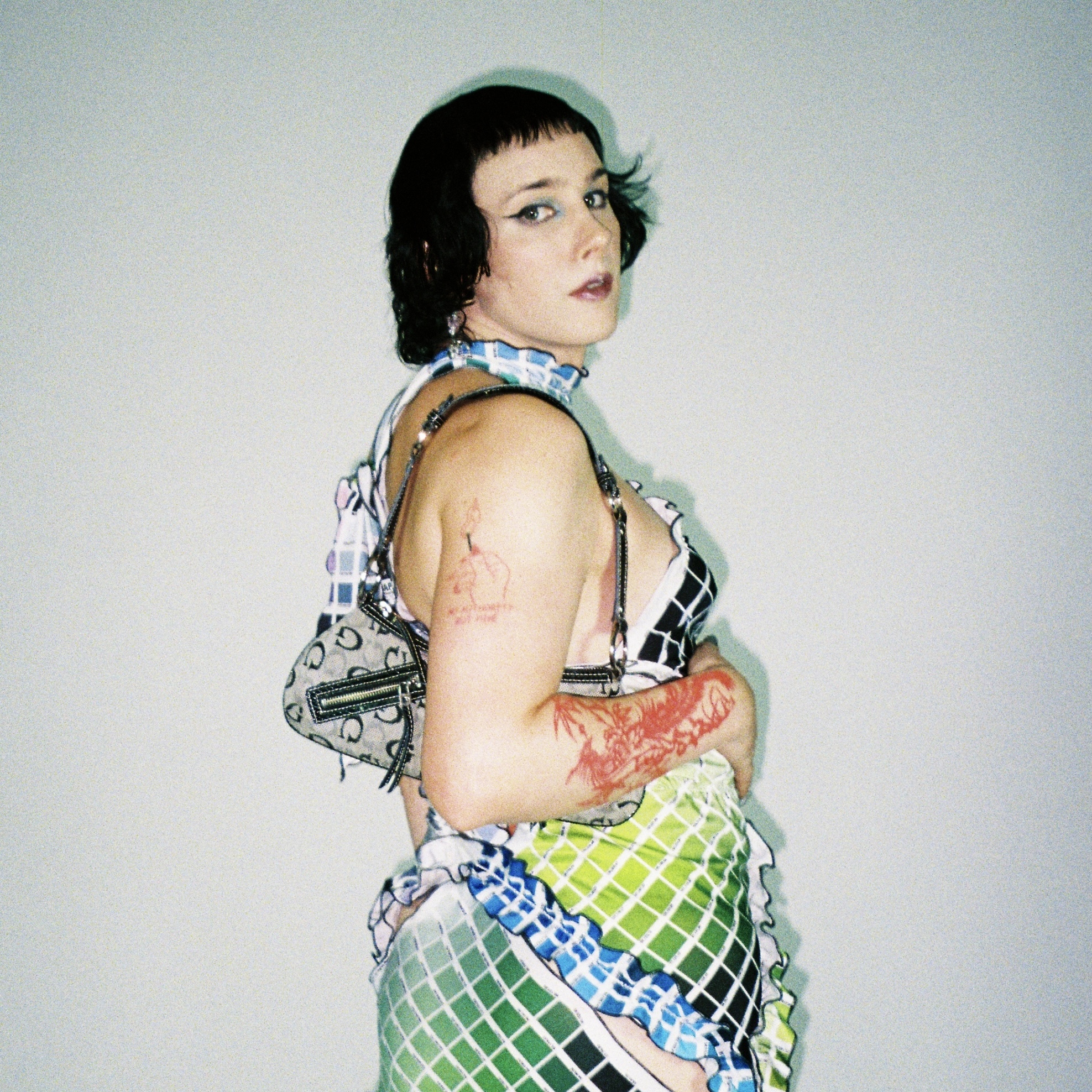 exude feat. Transtronica | mx.pinky & Saeleen Bouvar