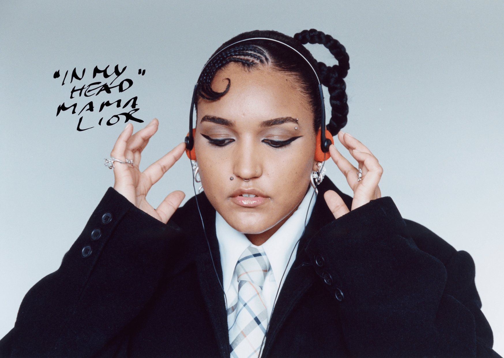 First Play | Mama Lior, Soyklō, yungfya & Mathis Ruffing