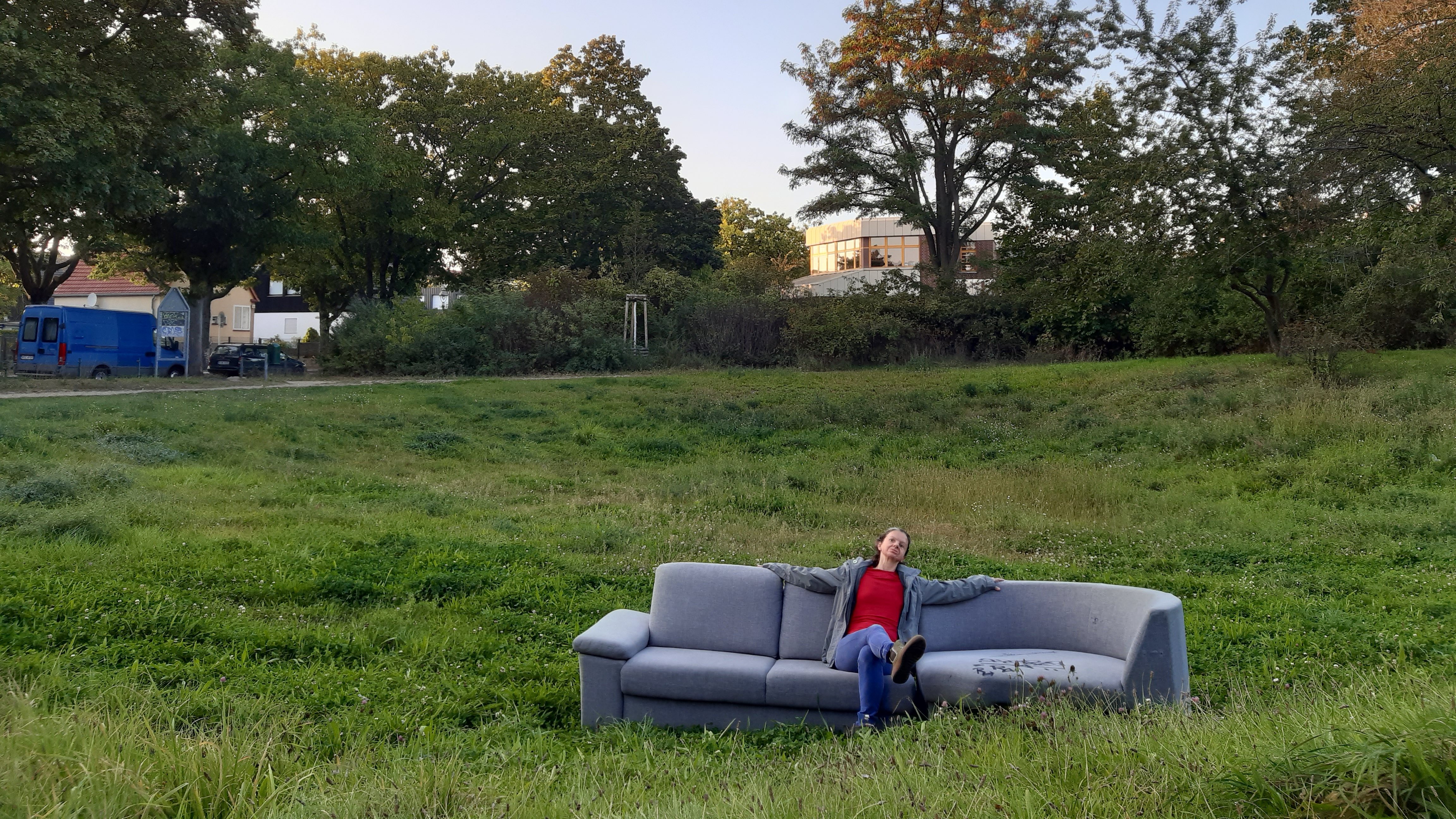 female:pressure | GROOVIANA