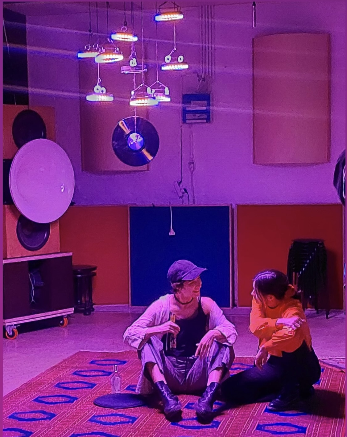 Beyond of_line | Berenice Llorens & Hélo Moondi