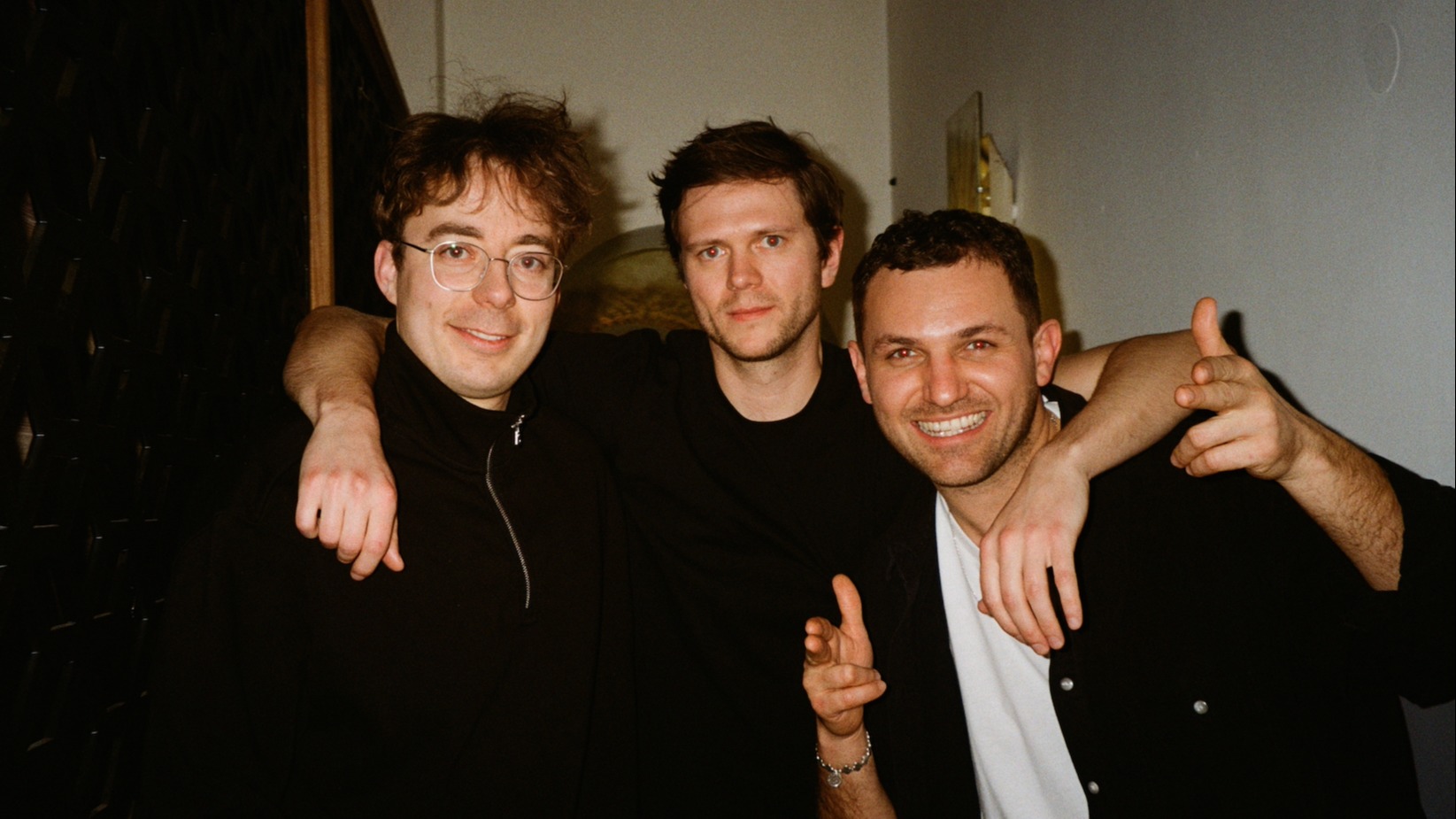 Millennium Surfer | Aroma Pitch