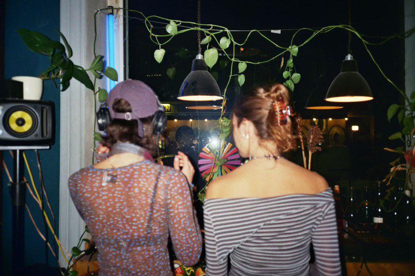 City Slang: date night | twin charmz