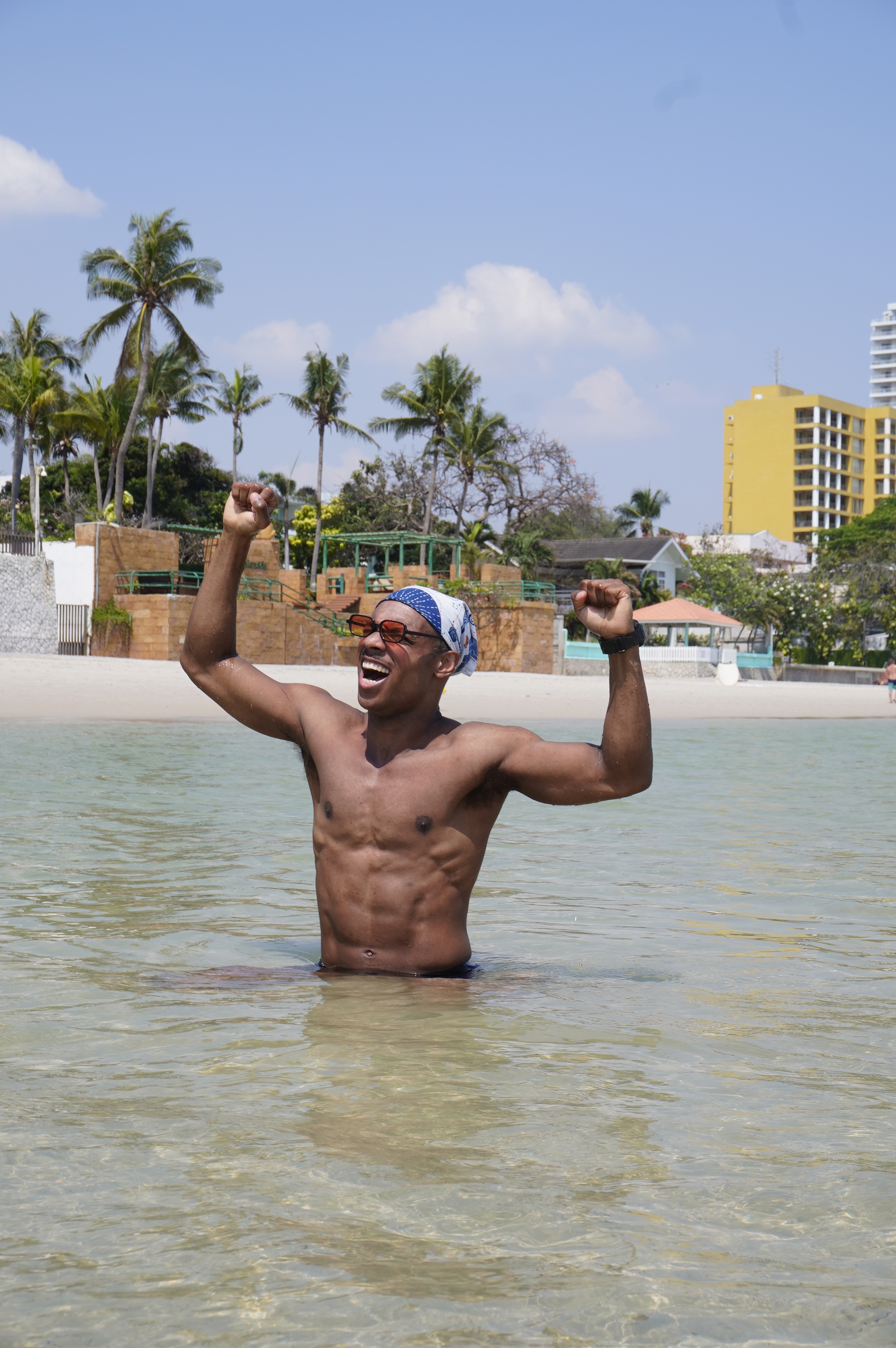 The Vibe Shift: Hot in Hua Hin! | Christophe Darbouze