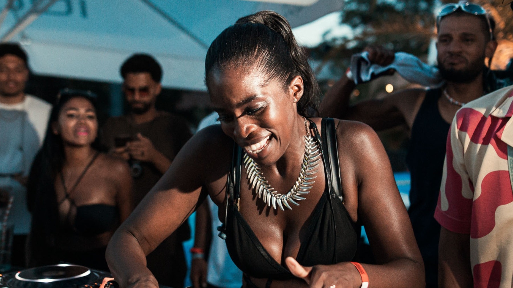 Freak de l’Afrique | Nomi