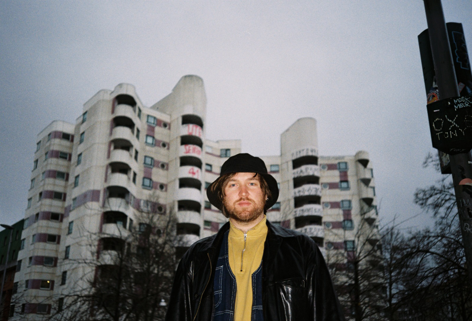 Amama Presents | Billy Caso