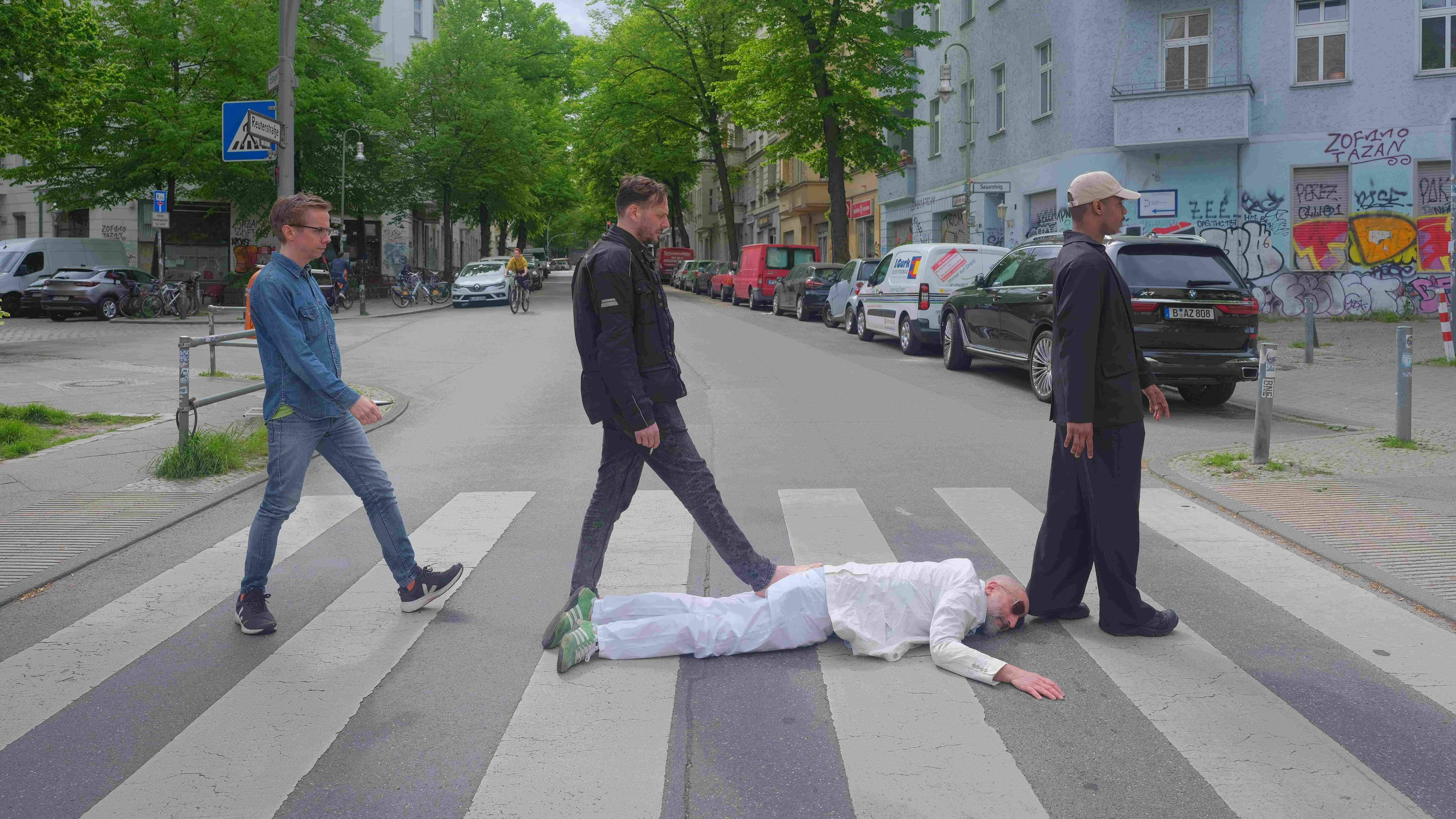 The Bloated Busted Bongo Birthday Bash | D. Strauss, Christophe Darbouze, Muscle Magnus & Sascha Aviar