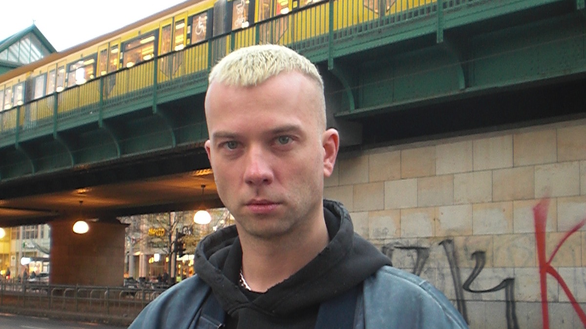 Dissident x Veselka | S.A. Tweeman