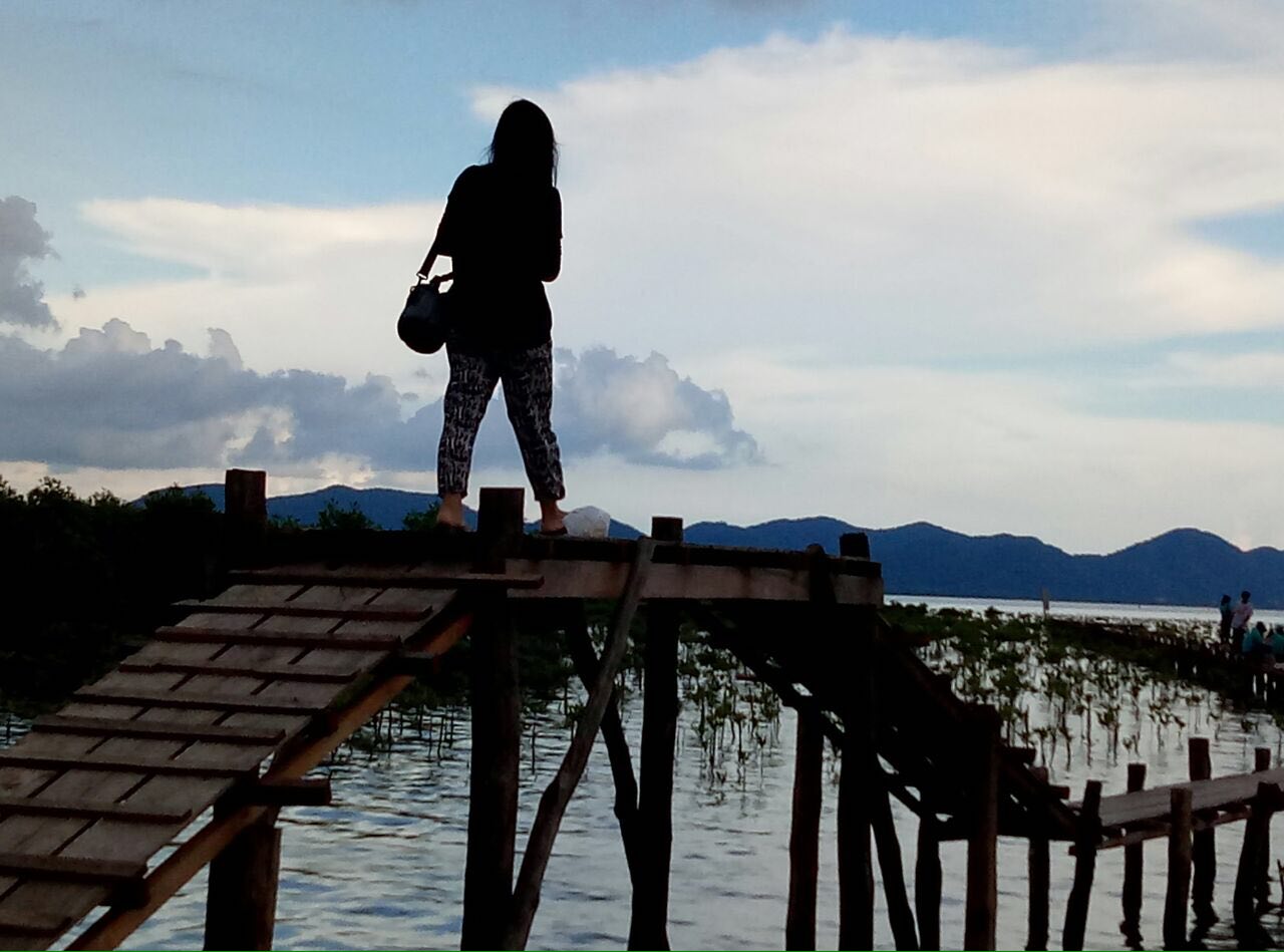 Tidal Listening | hany tea & Elizabeth Gallón Droste