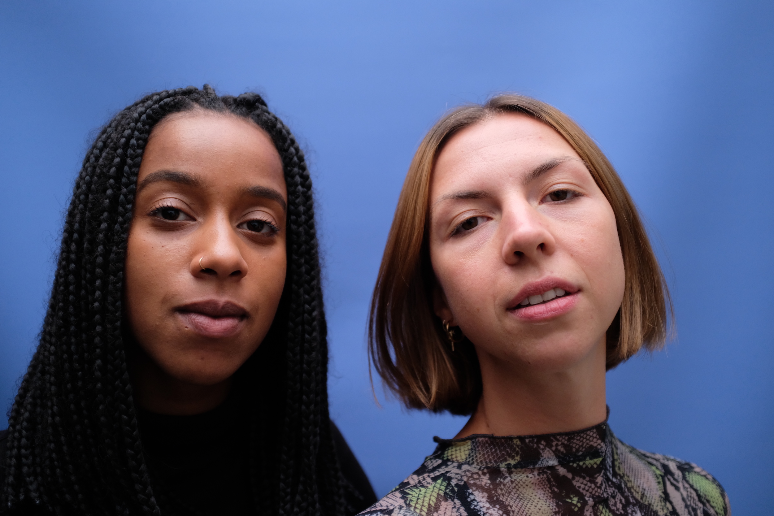 The Two Diggis | Naomi & Nathalie Robinson