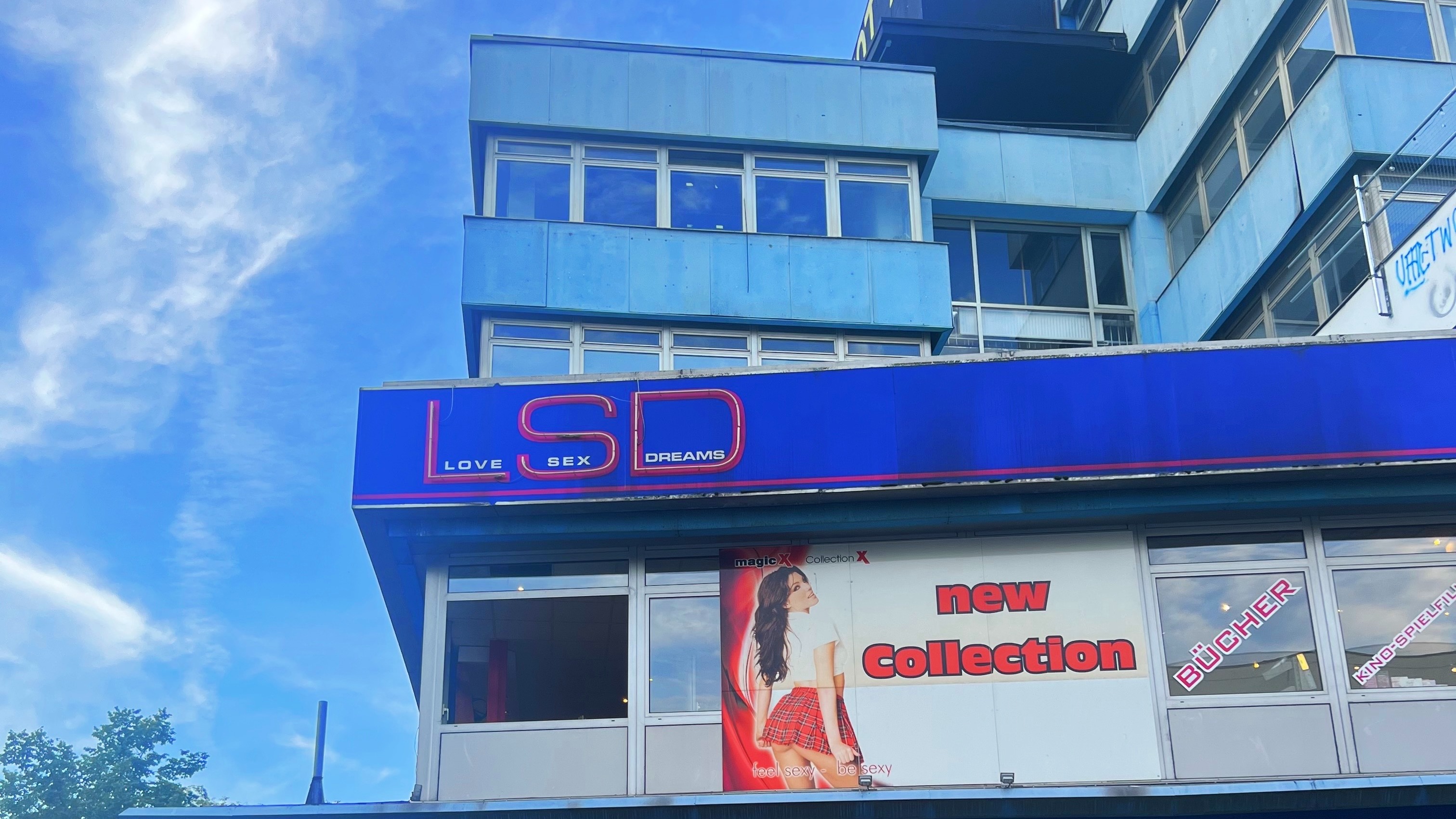 L.S.D. | Charles Moon