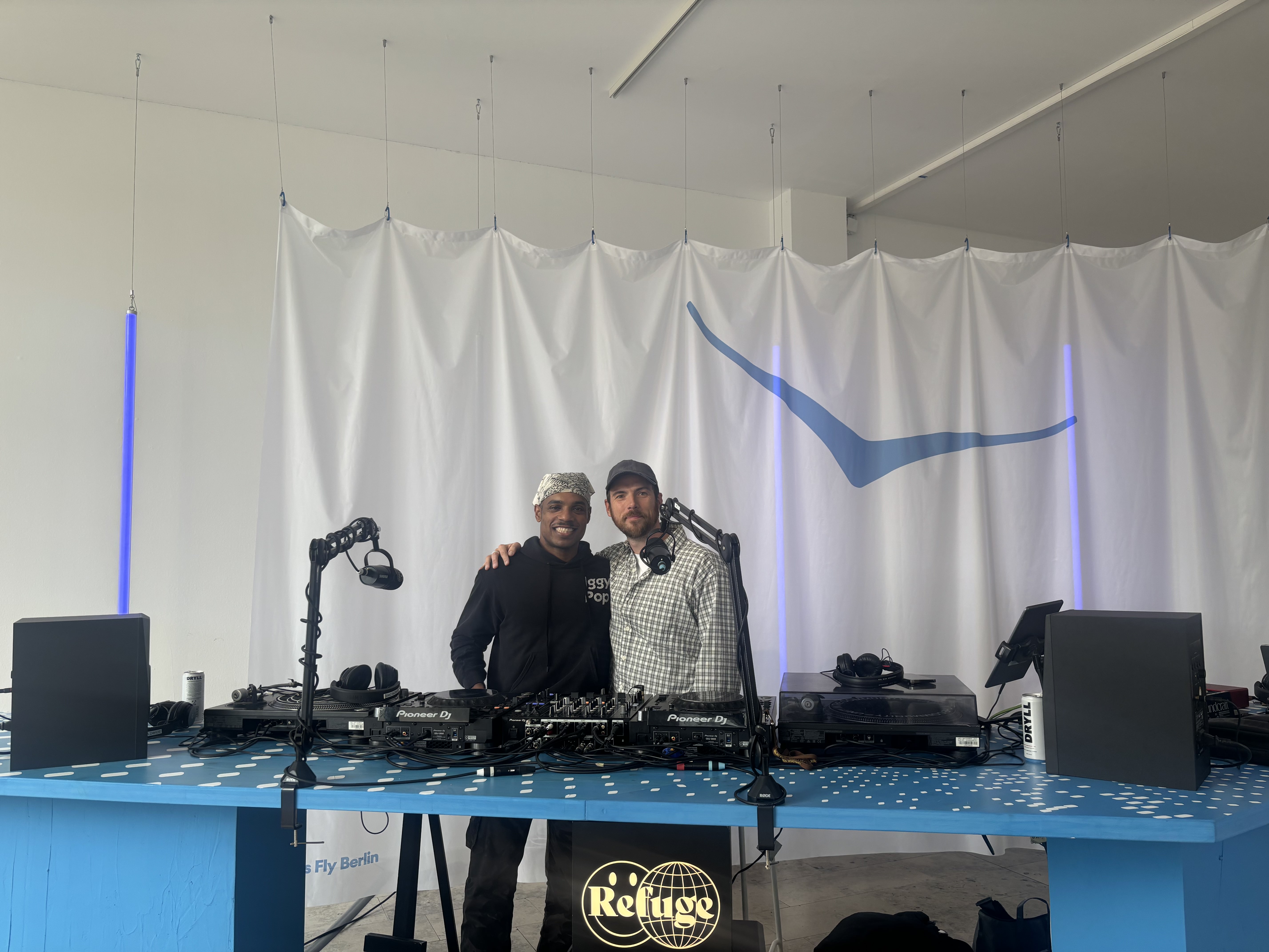 The HOKA Show | Christophe Darbouze & VOE