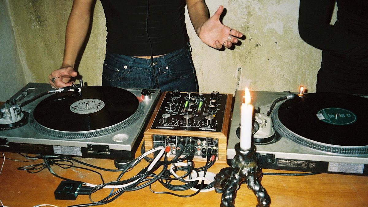 Ring Bar Residency