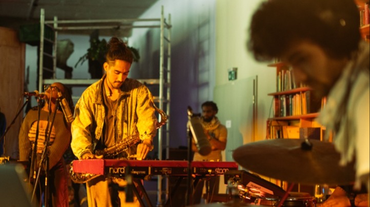 Stepping on each others feet | Sonic Interventions & Henry Weekes