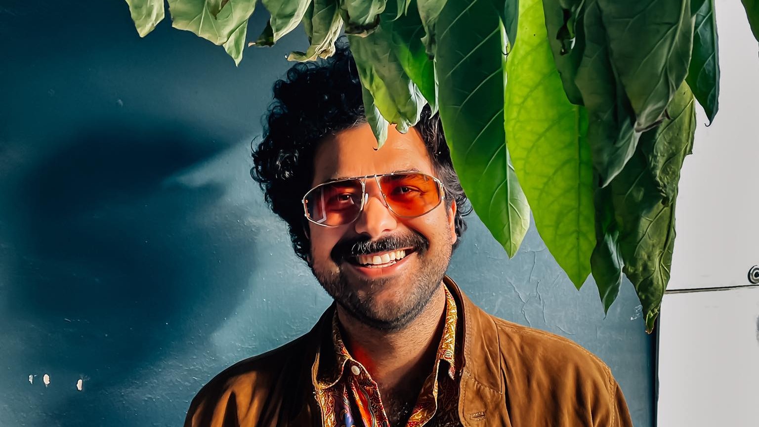 Come Closer | Houryar