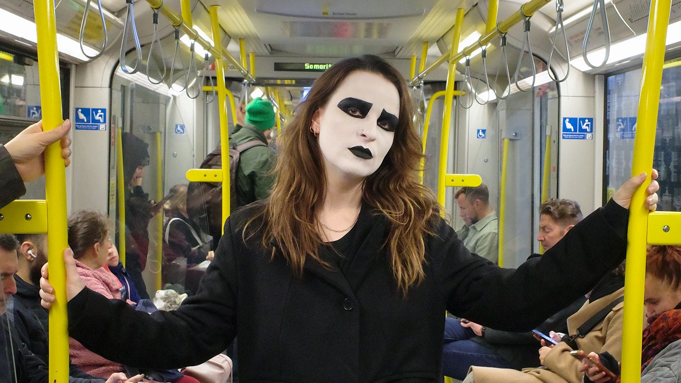 The Bechdel Test: Halloween Special | Mez