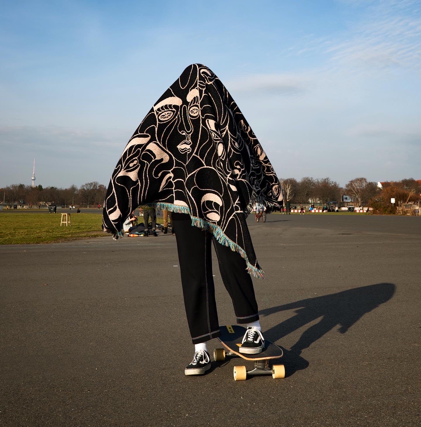 Room 4 Resistance | luz