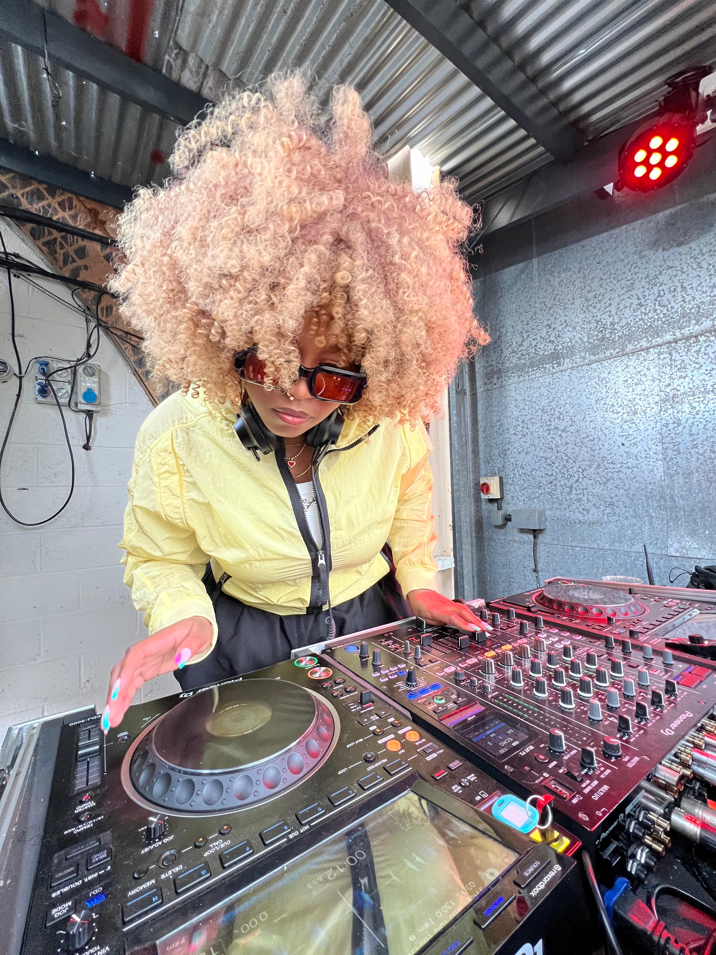 Back to Berlin  | Lola So