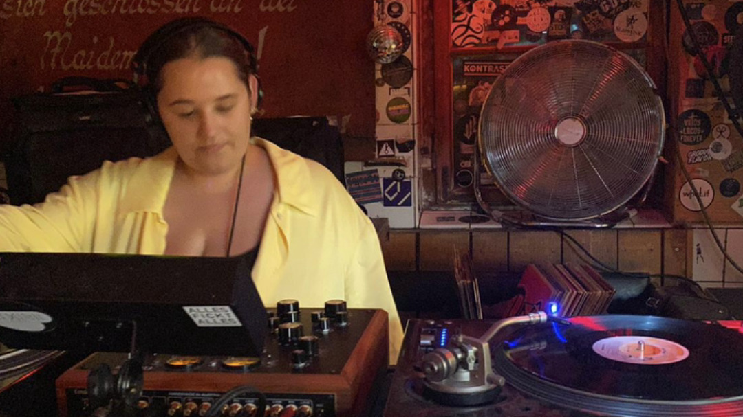 The Honey Tapes | 2StepBec