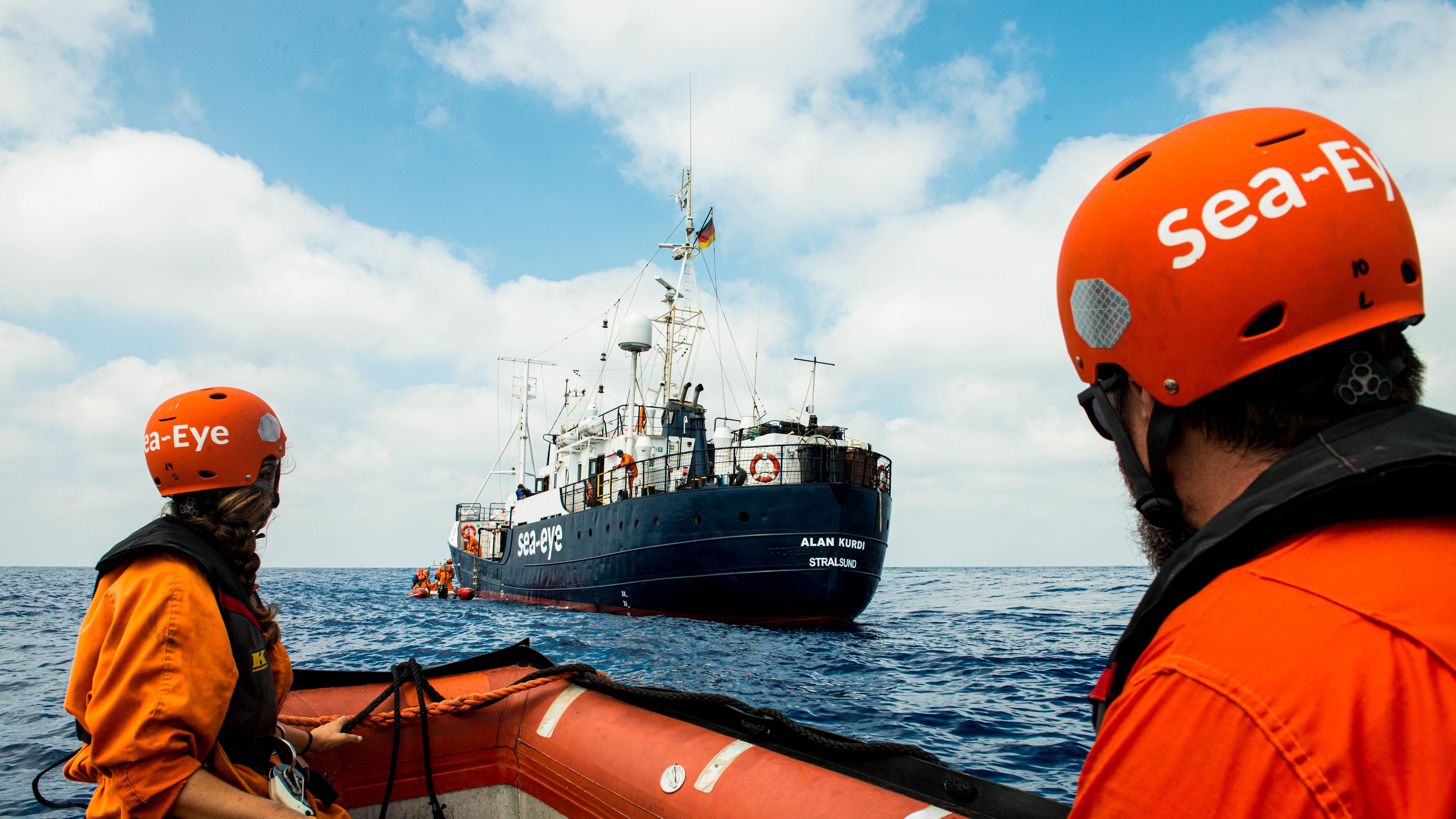 (c) Pavel D. Vitko & sea-eye.org