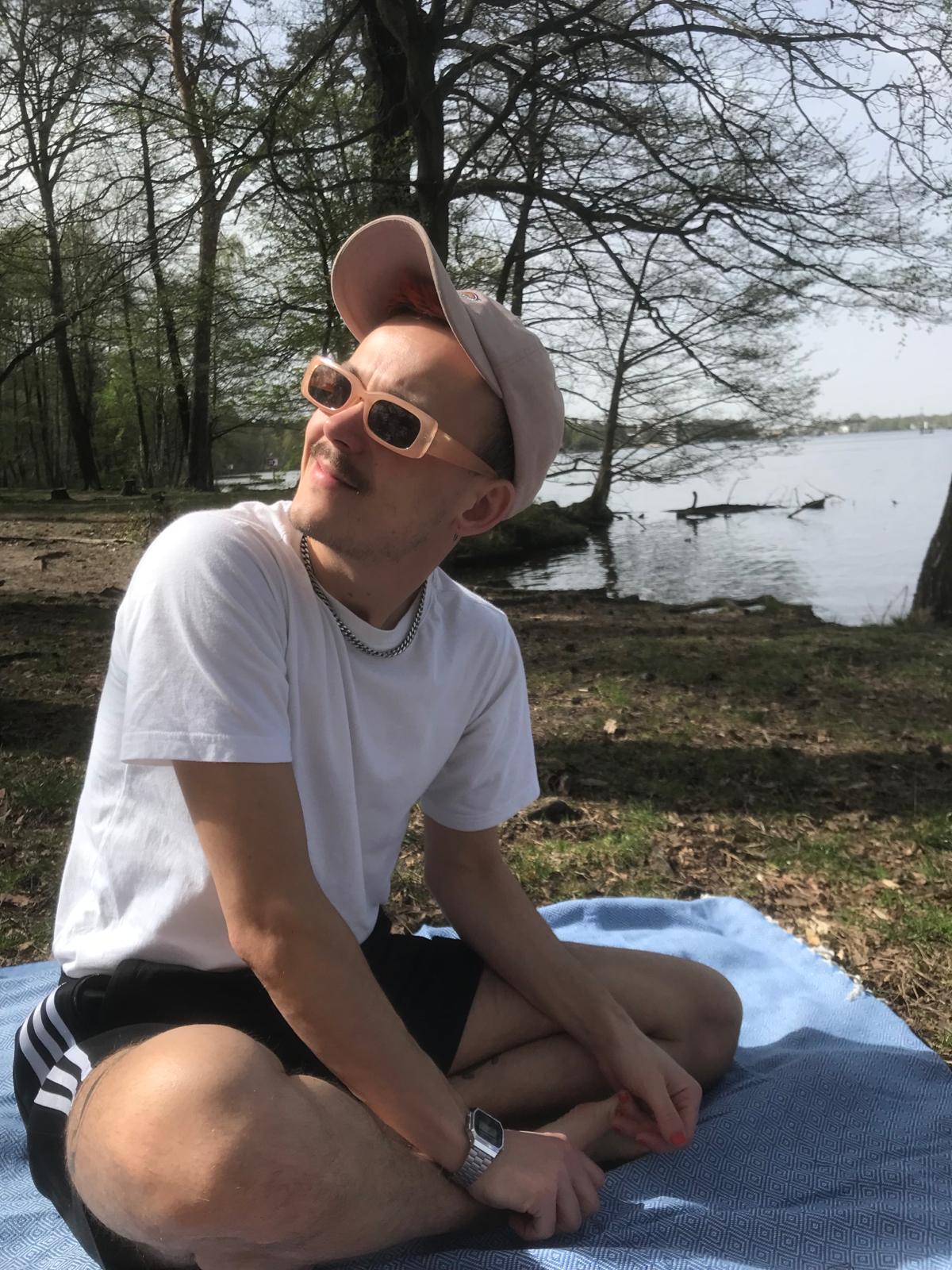 under 110 | Sparkly Pony