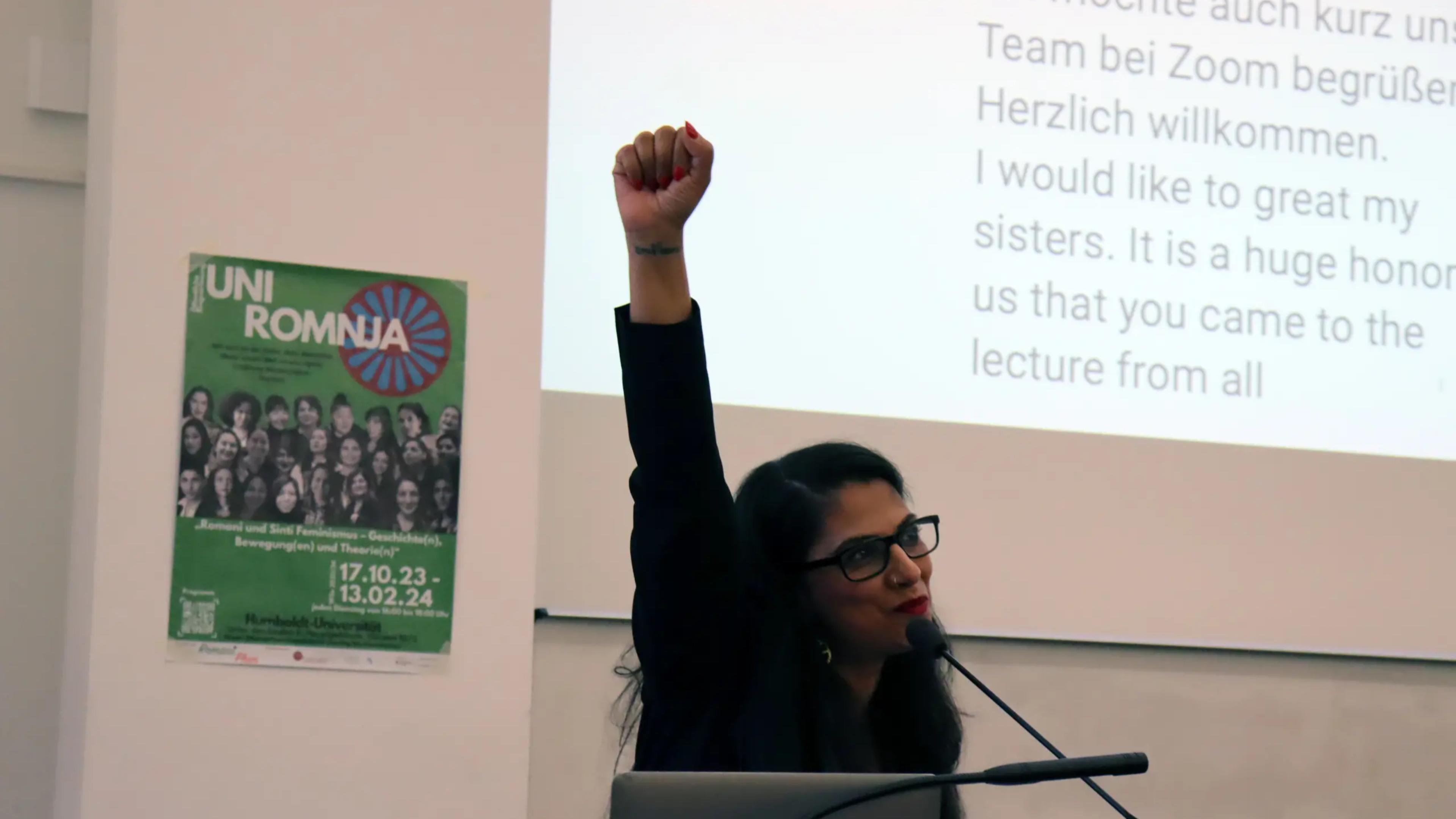 Svetlana Kostić from RomaniPhen at Uni Romnja