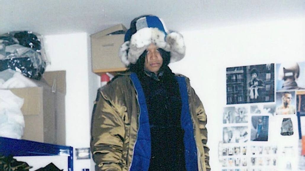 Room 4 Resistance | ariesfallenangel