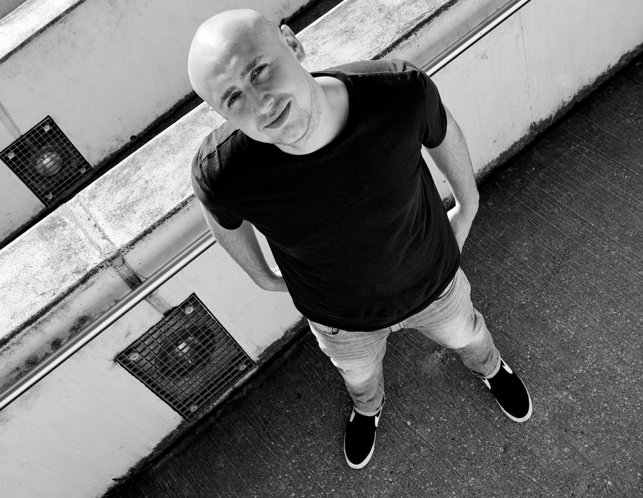 Kicks & Hugs pres. The B. Side 002