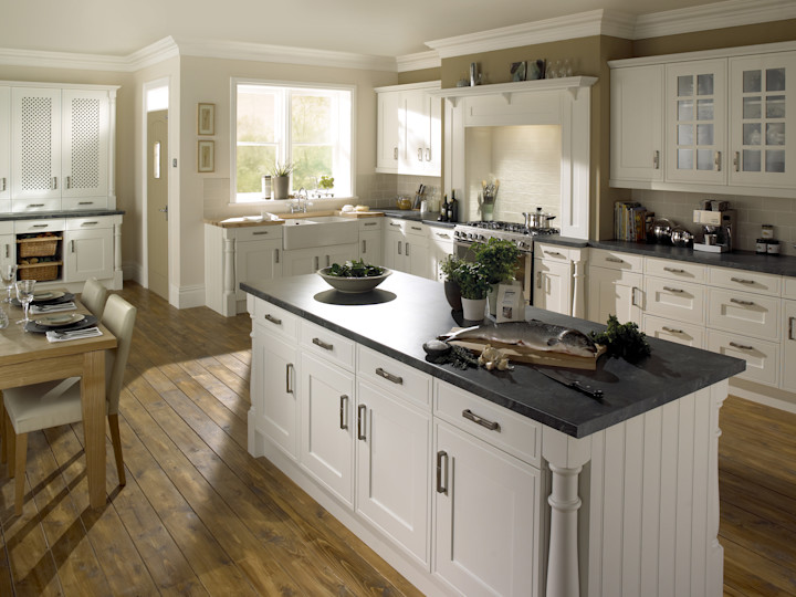 Mackintosh Edwardian Platinum White