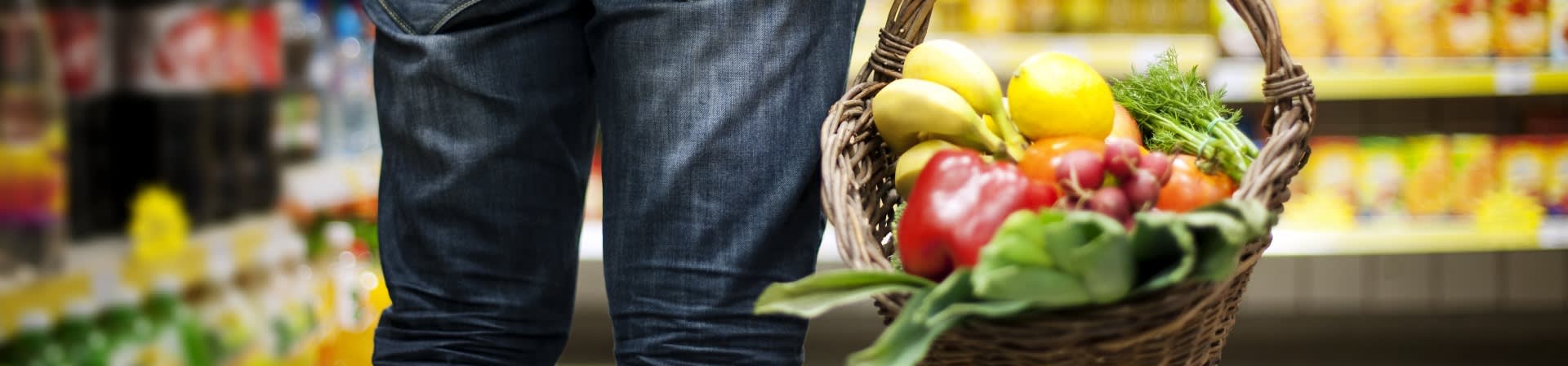 man_groceries_banner