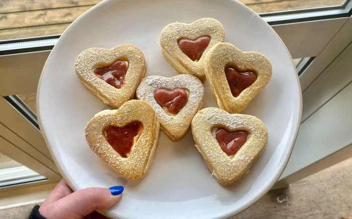 Recipe - Love Day Jammy Dodgers