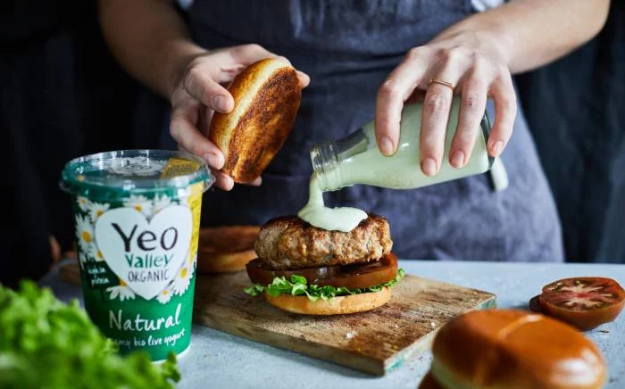 Recipe - Lamb burger with a minted feta yogurt sauce