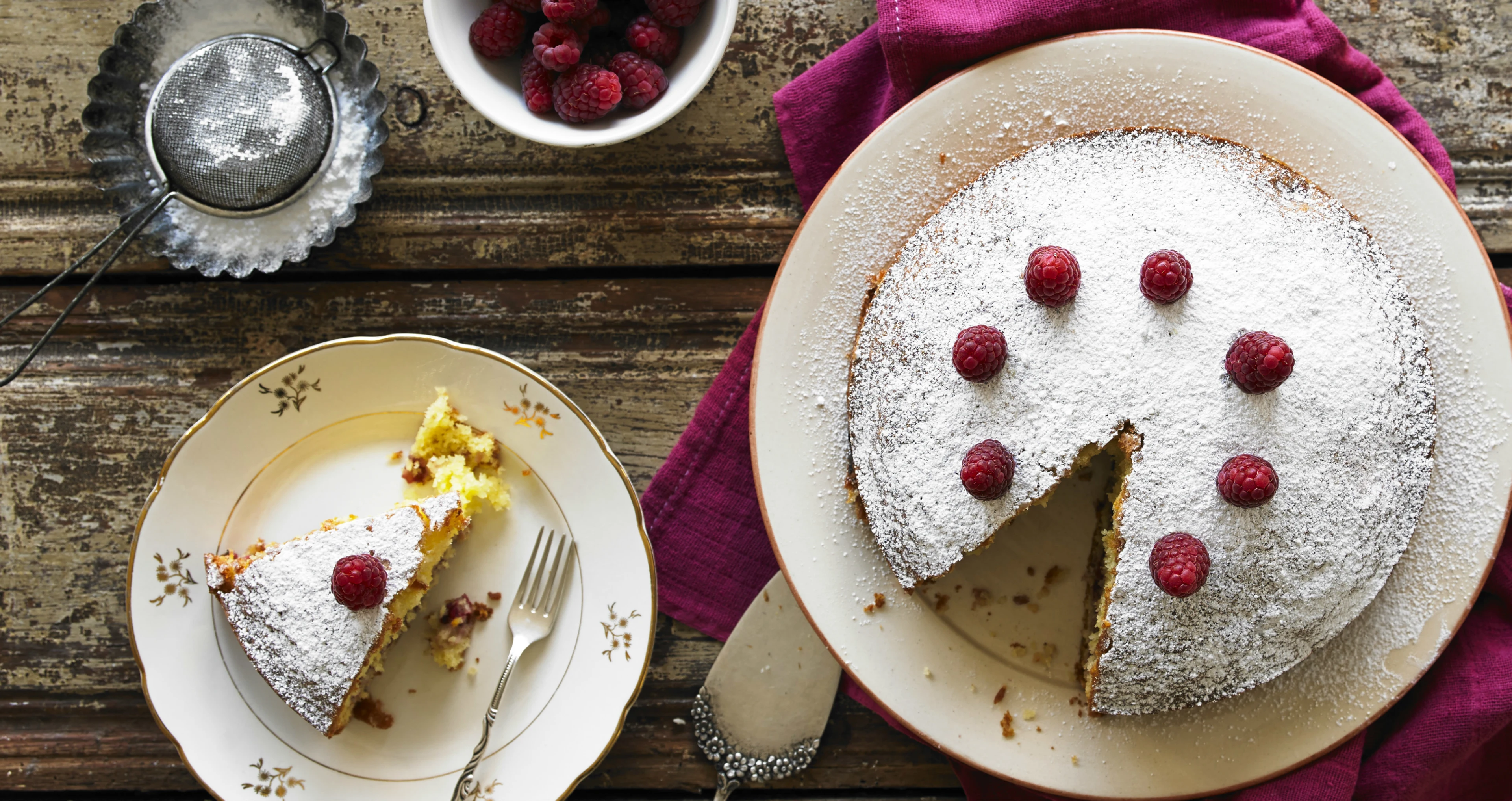 Recipe - Coconut, Raspberry & Yogurt Cake