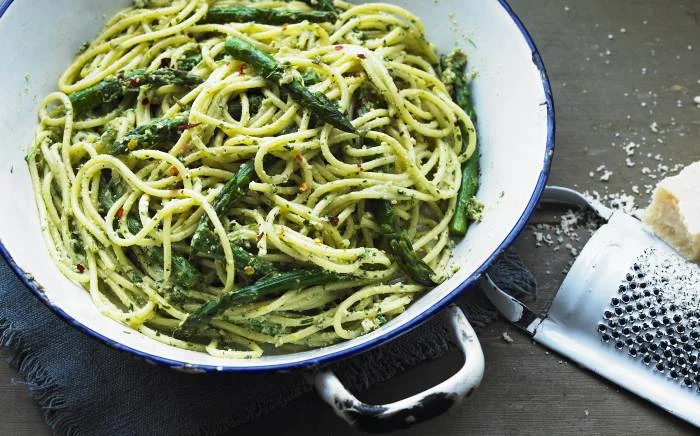 recipe-photo-Pasta with Yogurt Pesto, Lemon & Asparagus