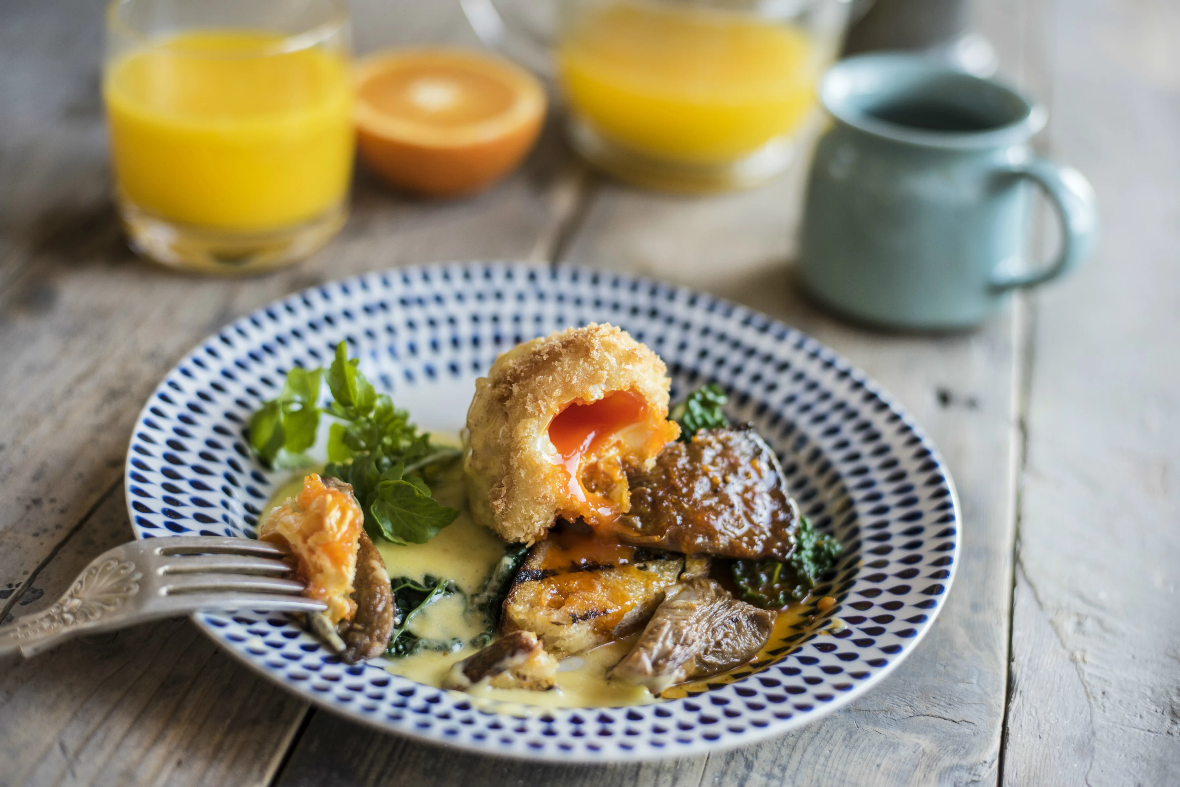 Recipe - Wild Mushrooms on Sourdough with Crispy Poached Eggs and Hollandaise Sauce