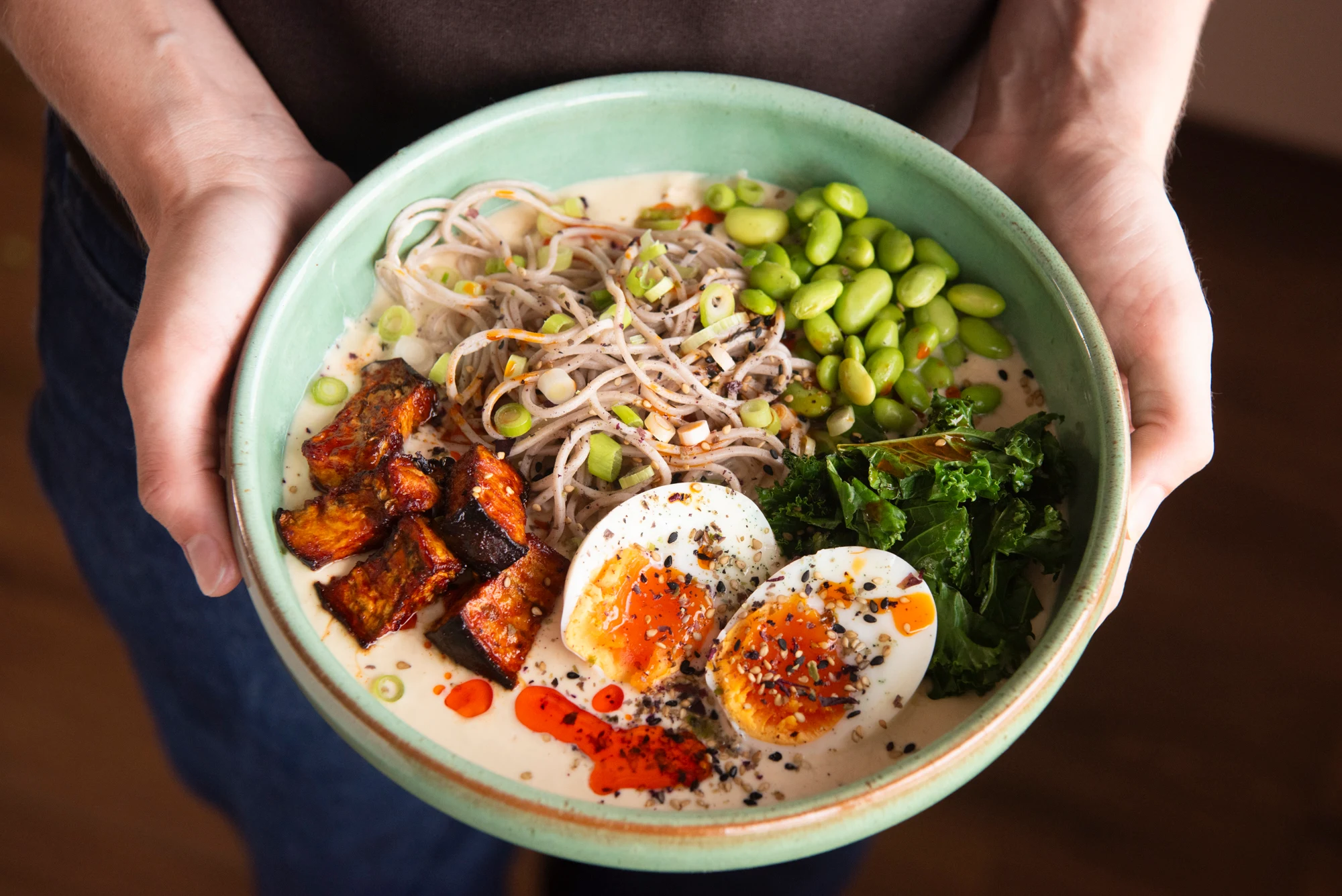 creamy cold soba noodle bowl 