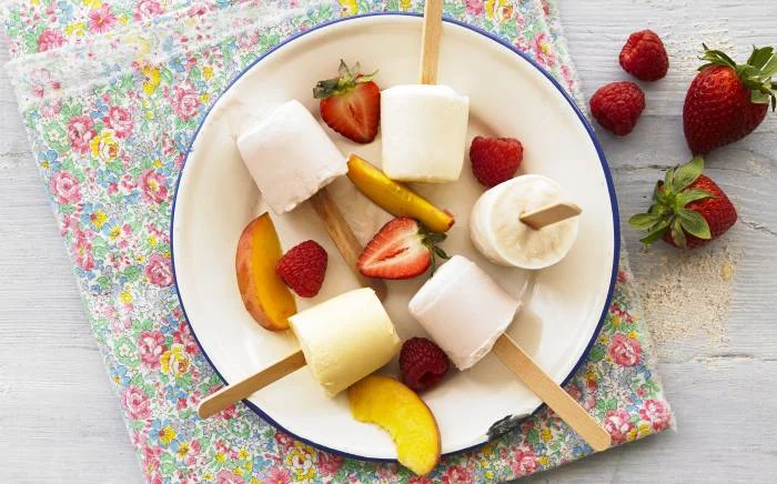 blog - how-to-use-up-the-last-dollop-of-yogurt - tips and tricks - Little Yeos Lollipops