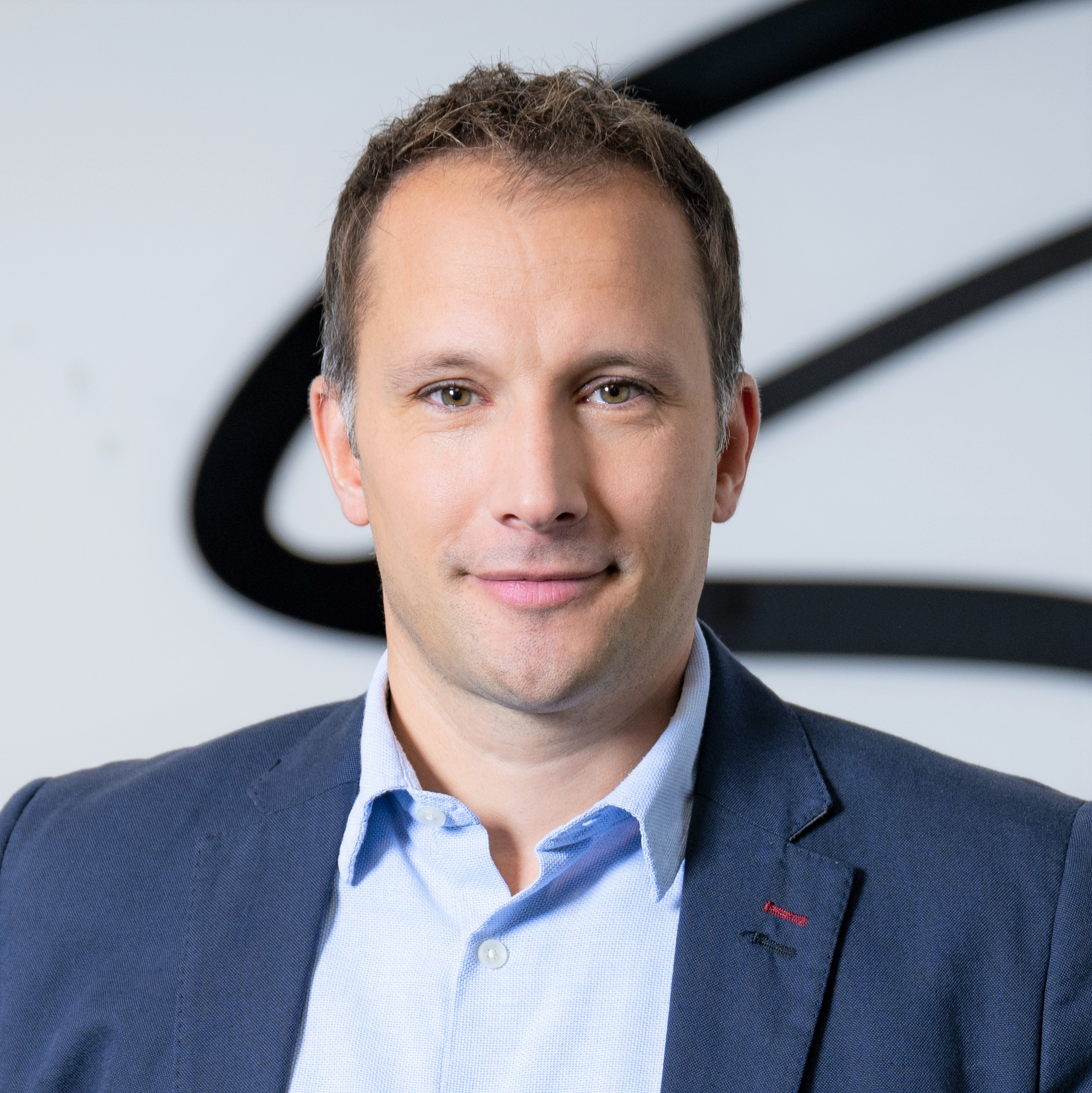 Portrait of Patrick Thom