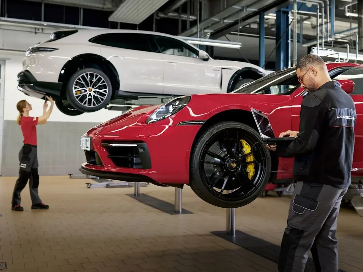 Porsche-huolto 
