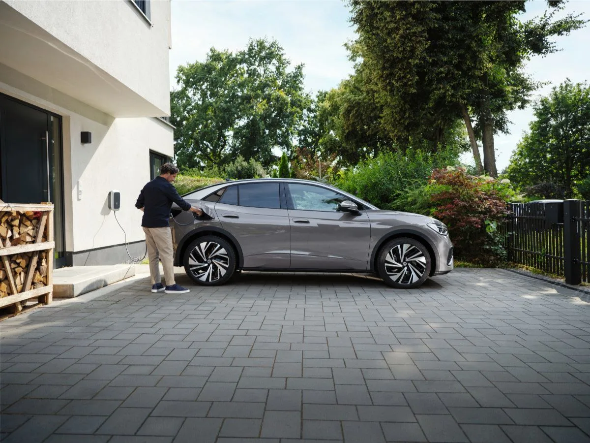 Sähköauton leasing  Huoleton tapa kokea täyssähköauto