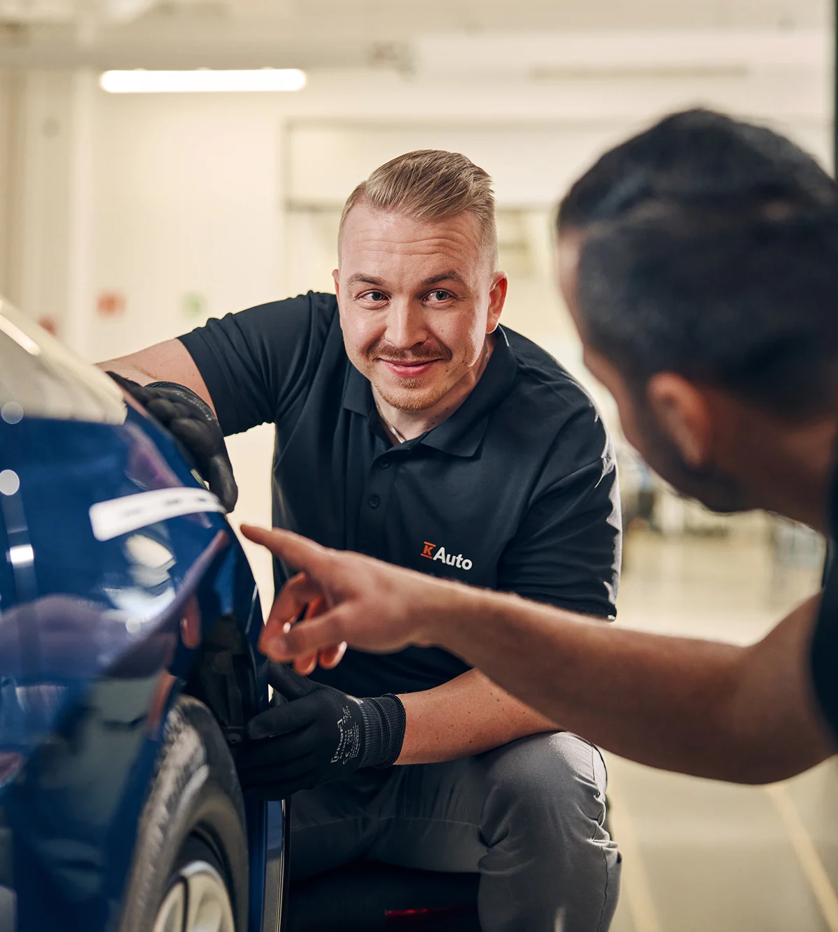 Kaikki yli 5-vuotiaan auton Merkkihuollot 199 € Yksi hinta. Myös sähköautoille.