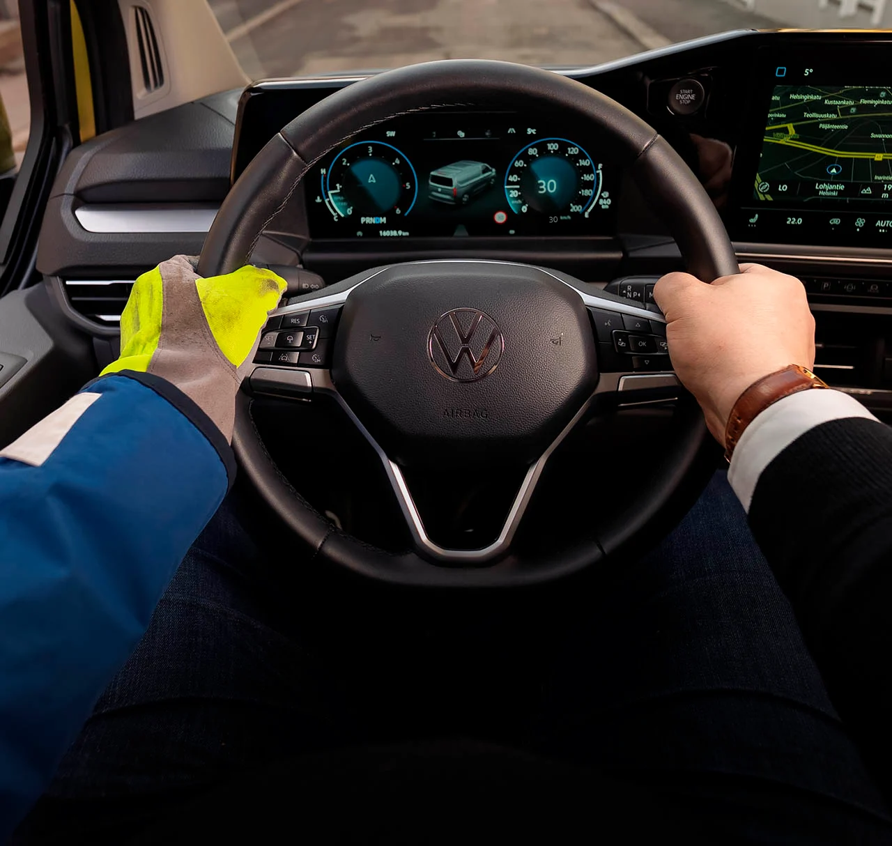 Valitse Comfort tai Cargo – tai molemmat! Uuden Transporterin ostajalle varustepaketti huippueduin Etusi yli  3 300 euroa !