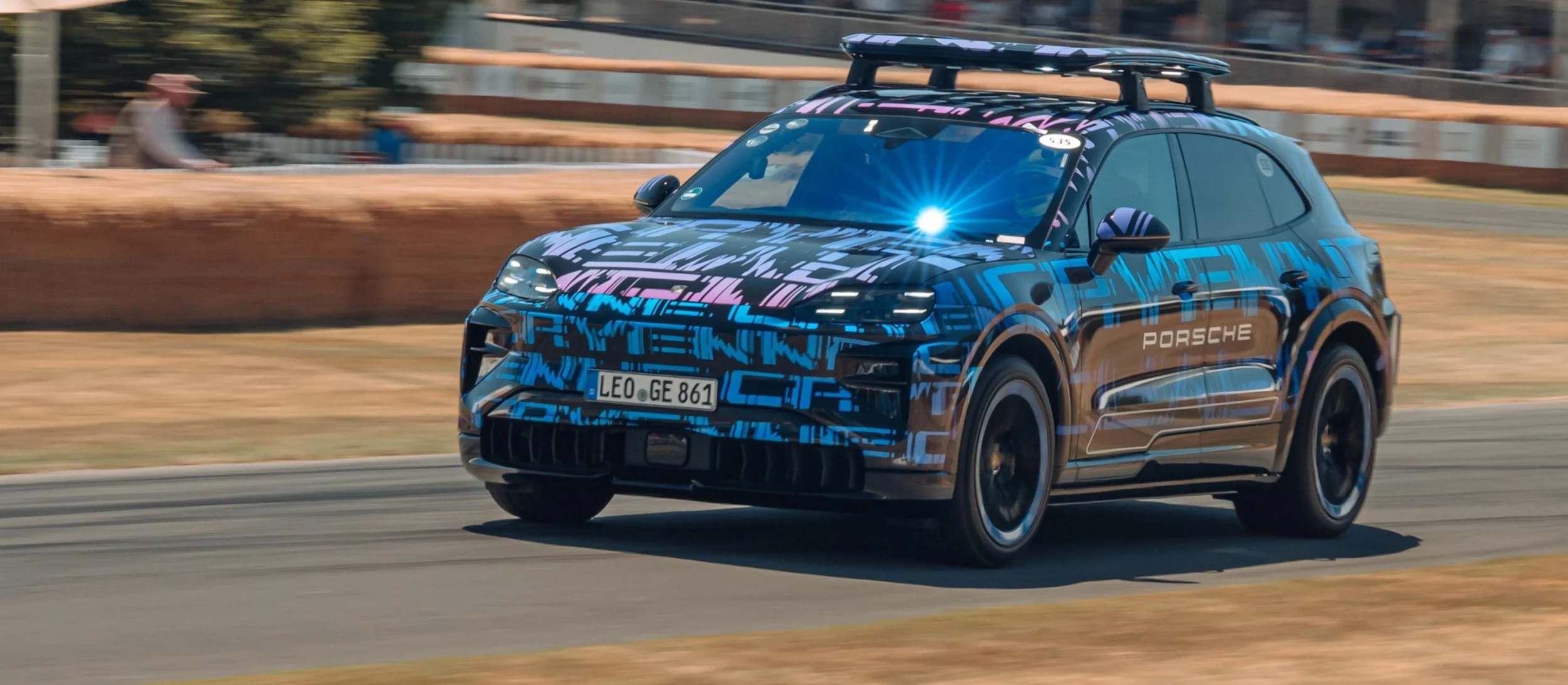 Täyssähköinen Cayenne