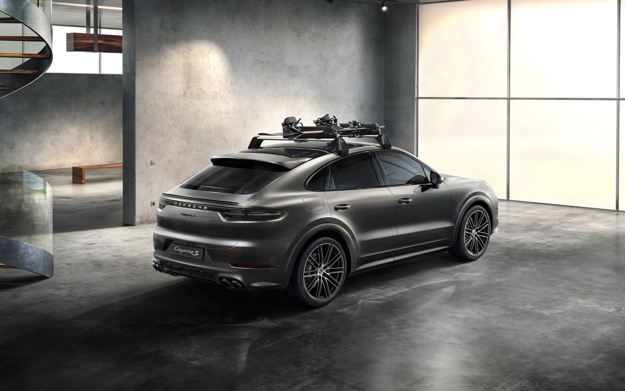 suksi-ja-lumilautateline-porsche-malleihin-joissa-kattoteline